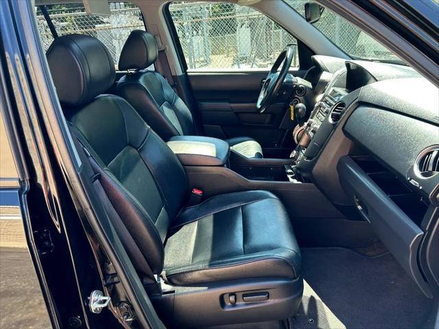 Photo of 2013 Crystal Black Pearl Honda Pilot