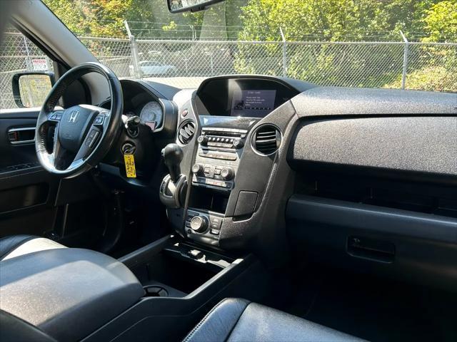 Photo of 2013 Crystal Black Pearl Honda Pilot