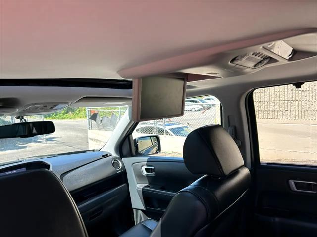 Photo of 2013 Crystal Black Pearl Honda Pilot