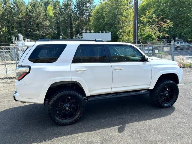 Photo of 2017 Super White Toyota 4Runner