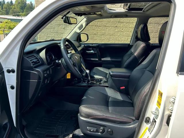 Photo of 2017 Super White Toyota 4Runner