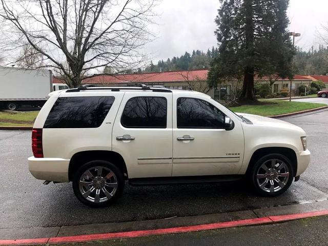 Photo of 2011 White Diamond Tricoat Chevrolet Tahoe