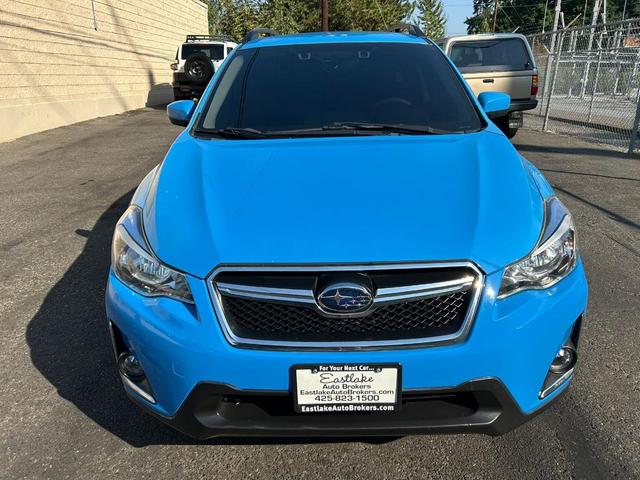 Photo of 2017 Hyper Blue Subaru Crosstrek