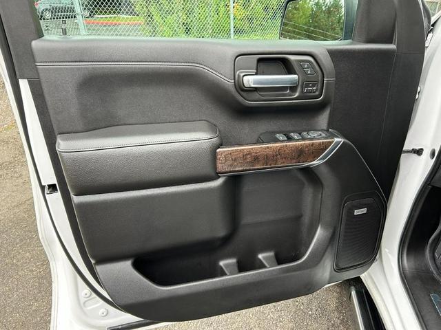 Photo of 2019 White Frost Tricoat GMC Sierra 1500