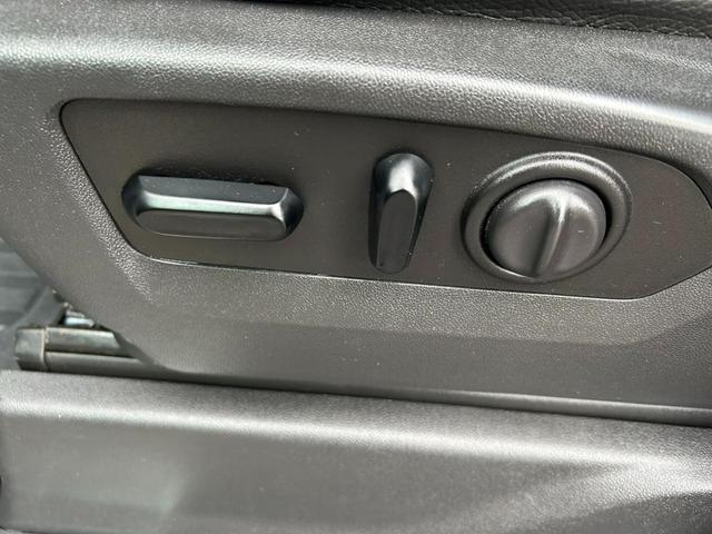 Photo of 2019 White Frost Tricoat GMC Sierra 1500