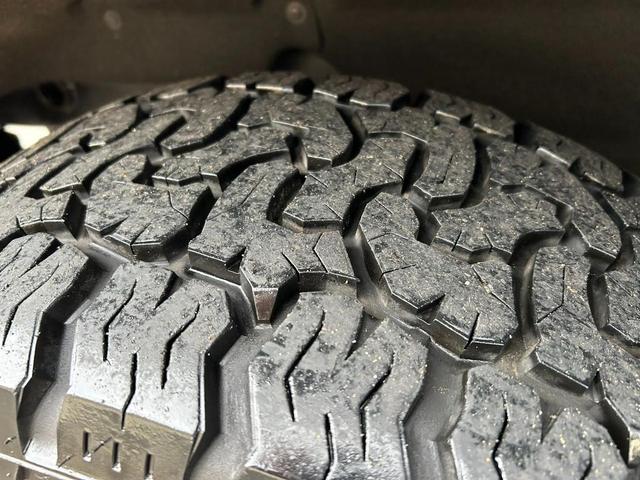Photo of 2019 White Frost Tricoat GMC Sierra 1500