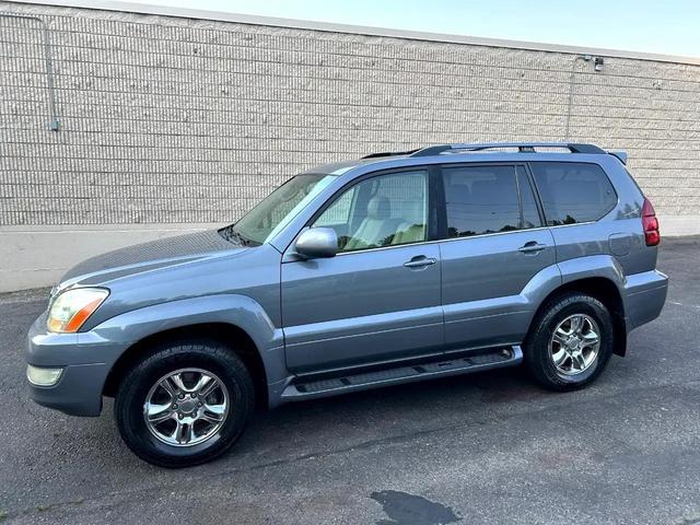 Photo of 2004 Gray Lexus GX 470