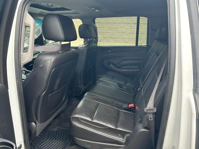 Photo of 2015 White GMC Yukon