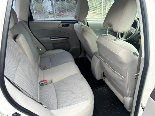 Photo of 2012 Satin White Pearl Subaru Forester