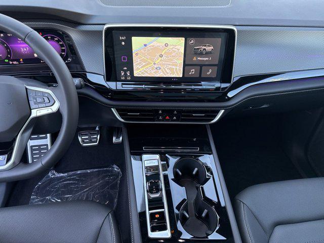 Photo of 2025 Opal White Pearl Volkswagen Atlas Cross Sport