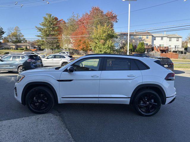 Photo of 2025 Opal White Pearl Volkswagen Atlas Cross Sport