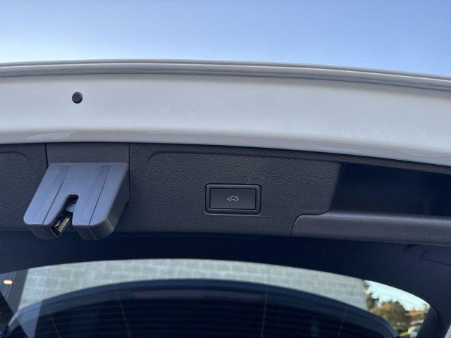 Photo of 2025 Opal White Pearl Volkswagen Atlas Cross Sport