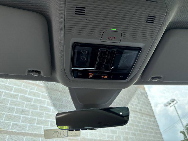 Photo of 2025 Pure Gray Volkswagen Atlas