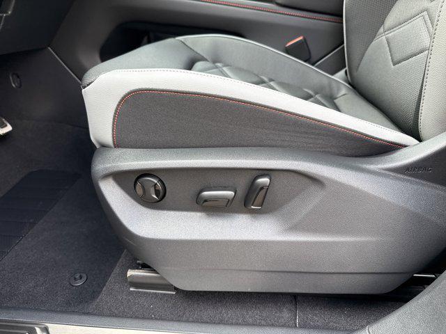 Photo of 2025 Pure Gray Volkswagen Atlas