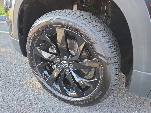 Photo of 2023 Deep Black Pearl Volkswagen Taos