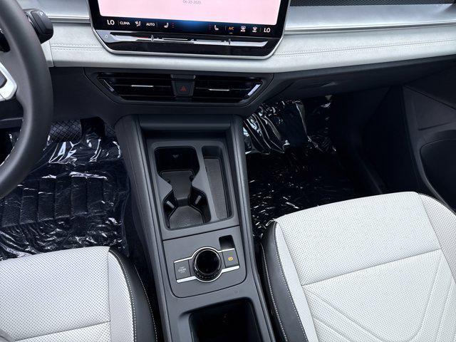 Photo of 2025 Deep Black Pearl Volkswagen Tiguan