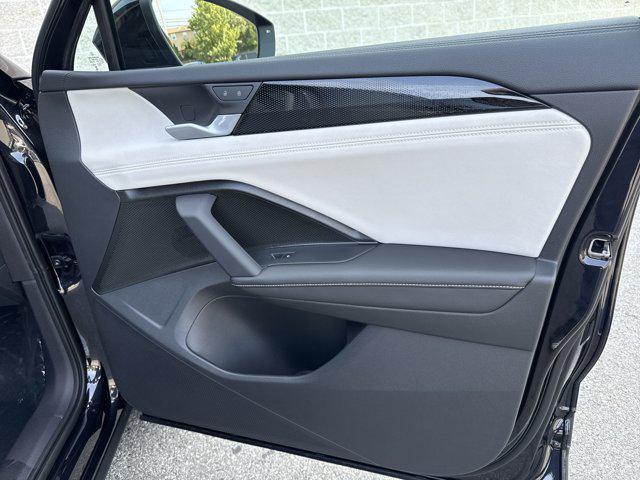Photo of 2025 Deep Black Pearl Volkswagen Tiguan