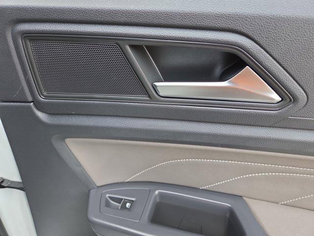 Photo of 2021 Pure White Volkswagen Atlas