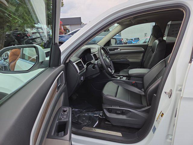 Photo of 2021 Pure White Volkswagen Atlas