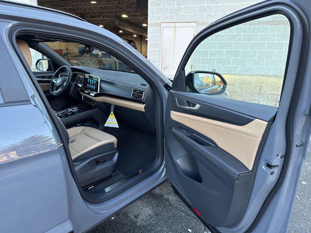 Photo of 2025 Gray Volkswagen Atlas Cross Sport