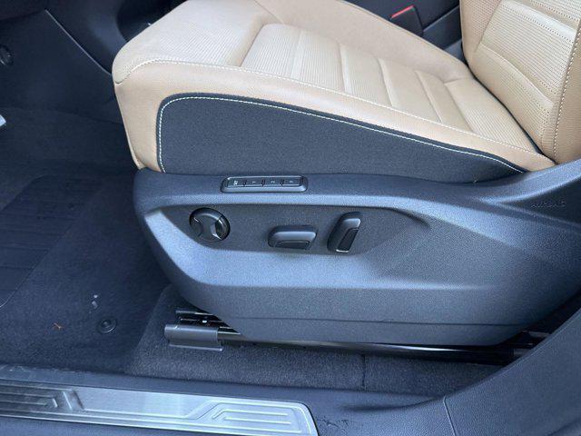 Photo of 2025 Gray Volkswagen Atlas Cross Sport