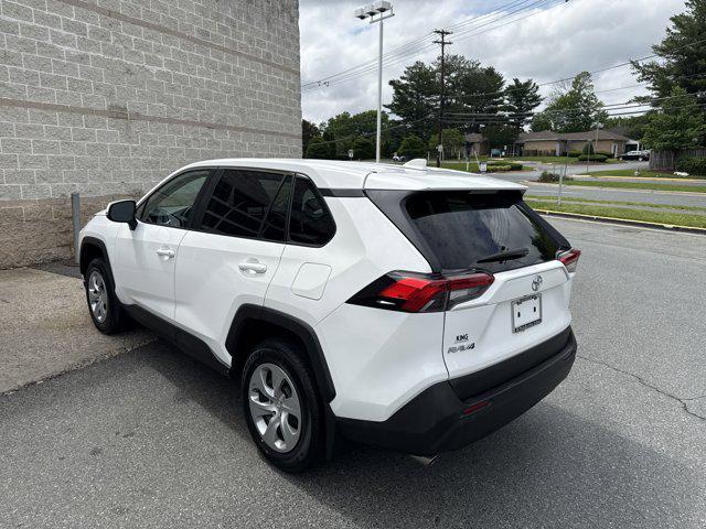 Photo of 2022 White Toyota RAV4