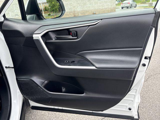 Photo of 2022 White Toyota RAV4