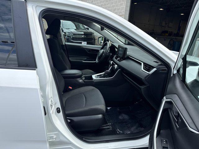 Photo of 2022 White Toyota RAV4
