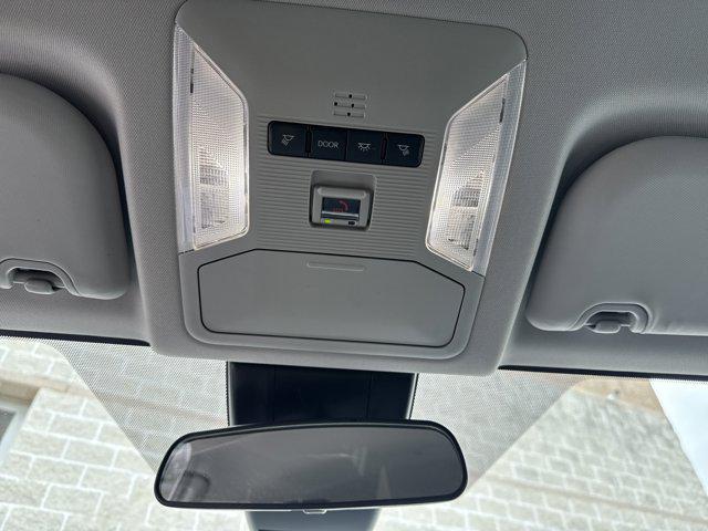 Photo of 2022 White Toyota RAV4