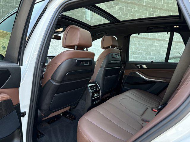 Photo of 2022 Alpine White BMW X5