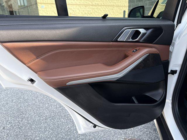 Photo of 2022 Alpine White BMW X5