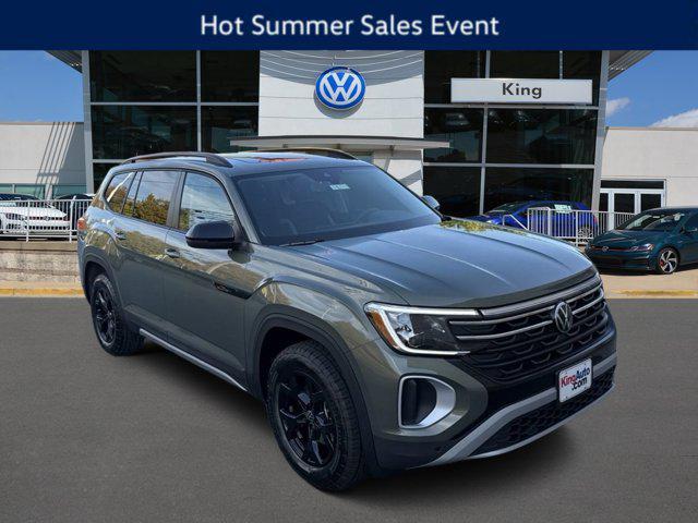 Photo of 2025 Avocado Green Pearl Volkswagen Atlas