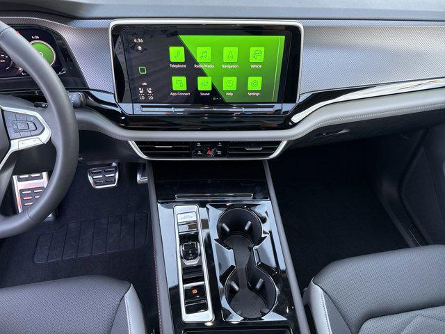 Photo of 2025 Avocado Green Pearl Volkswagen Atlas