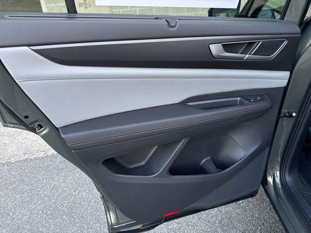 Photo of 2025 Avocado Green Pearl Volkswagen Atlas