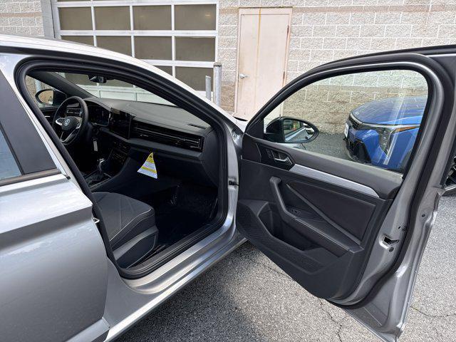 Photo of 2025 Pyrite Silver Metallic Volkswagen Jetta