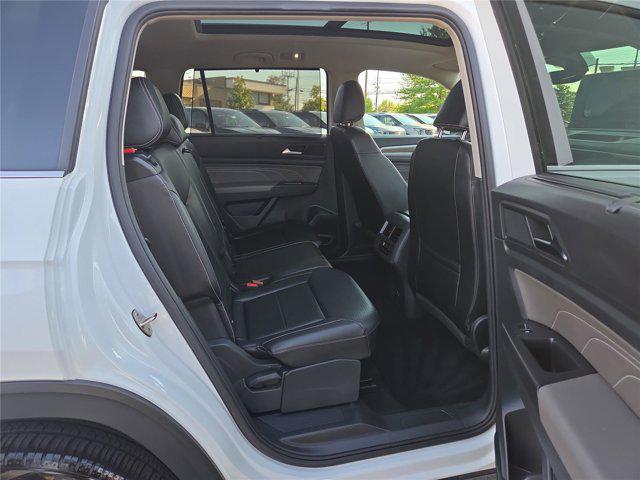Photo of 2022 Pure White Volkswagen Atlas