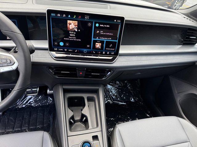 Photo of 2025 White Volkswagen Tiguan