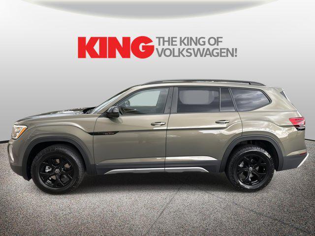 Photo of 2025 Avocado Green Pearl Volkswagen Atlas
