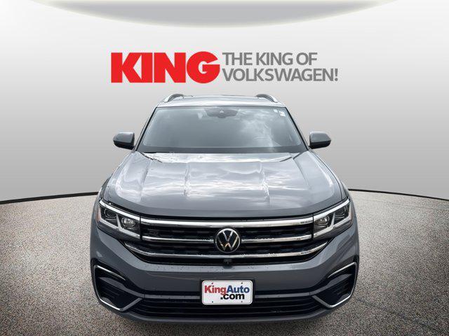 Photo of 2022 Pure Gray Volkswagen Atlas Cross Sport