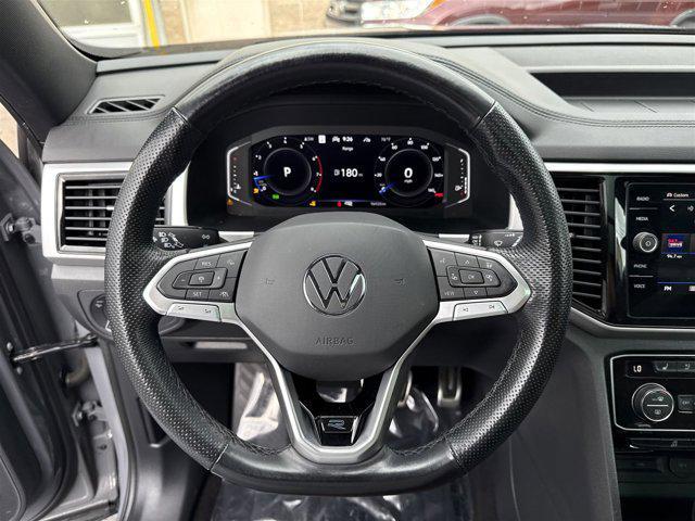 Photo of 2022 Pure Gray Volkswagen Atlas Cross Sport
