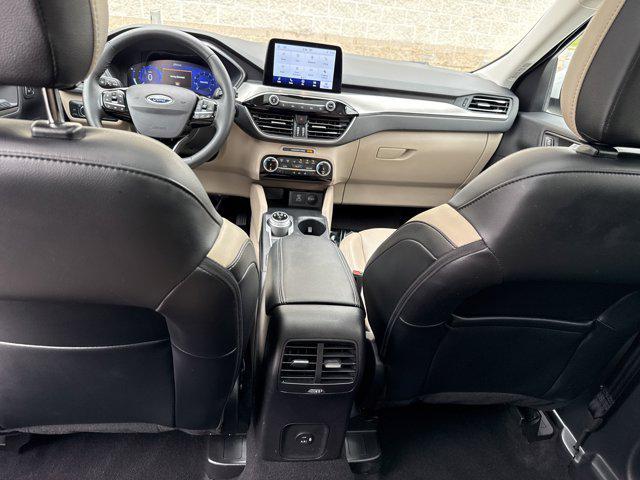 Photo of 2022 Star White Metallic Tri-Coat Ford Escape