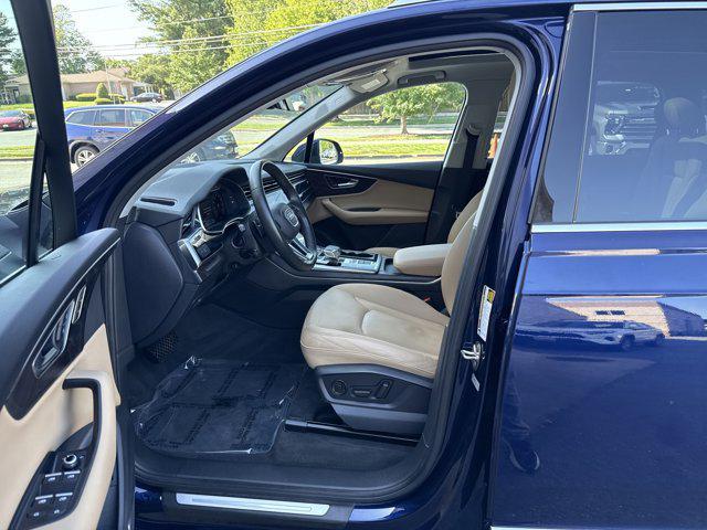 Photo of 2022 Navarra Blue Metallic Audi Q7