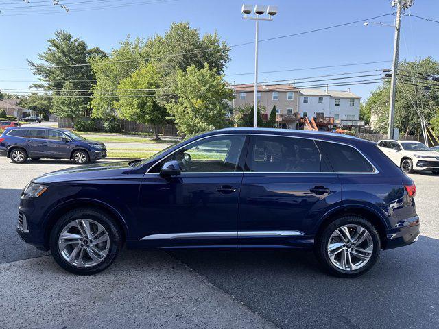 Photo of 2022 Navarra Blue Metallic Audi Q7