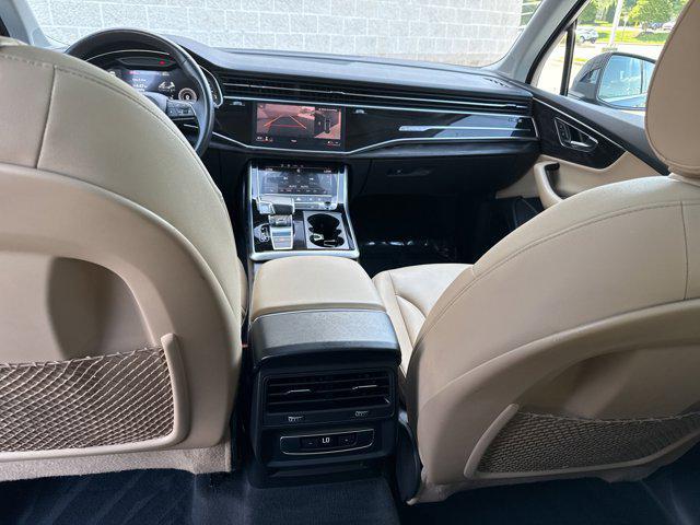 Photo of 2022 Navarra Blue Metallic Audi Q7