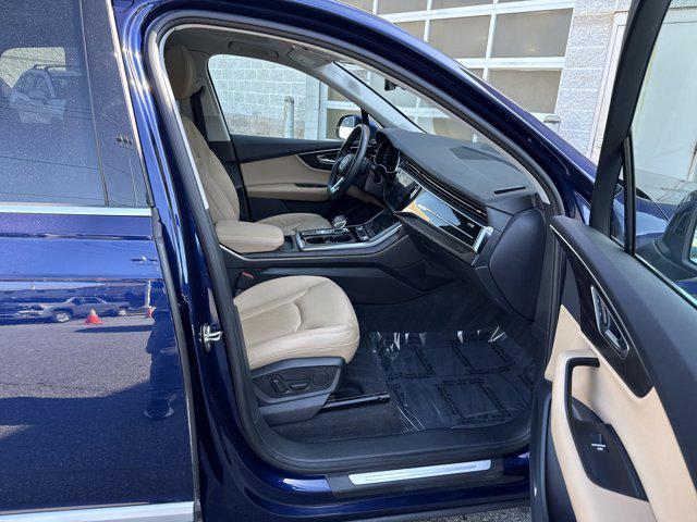 Photo of 2022 Navarra Blue Metallic Audi Q7