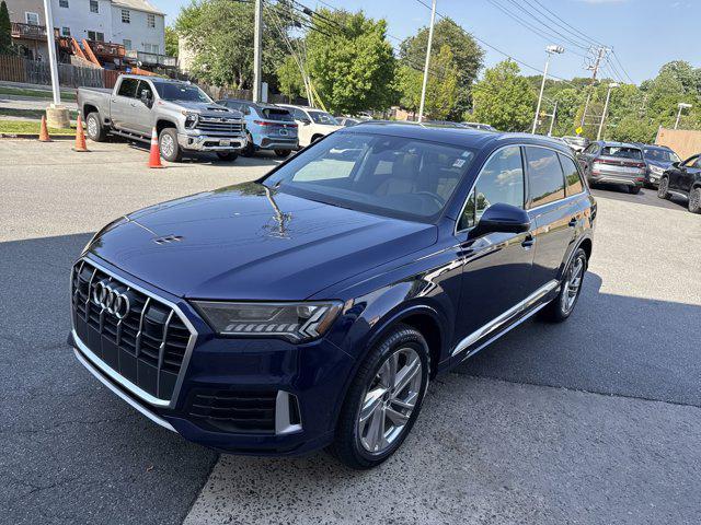 Photo of 2022 Navarra Blue Metallic Audi Q7