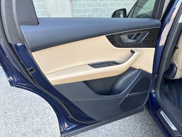Photo of 2022 Navarra Blue Metallic Audi Q7