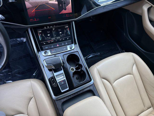 Photo of 2022 Navarra Blue Metallic Audi Q7
