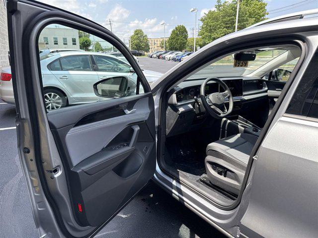 Photo of 2025 Pyrite Silver Metallic Volkswagen Tiguan