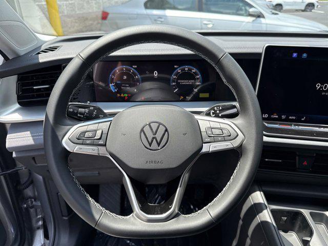 Photo of 2025 Pyrite Silver Metallic Volkswagen Tiguan